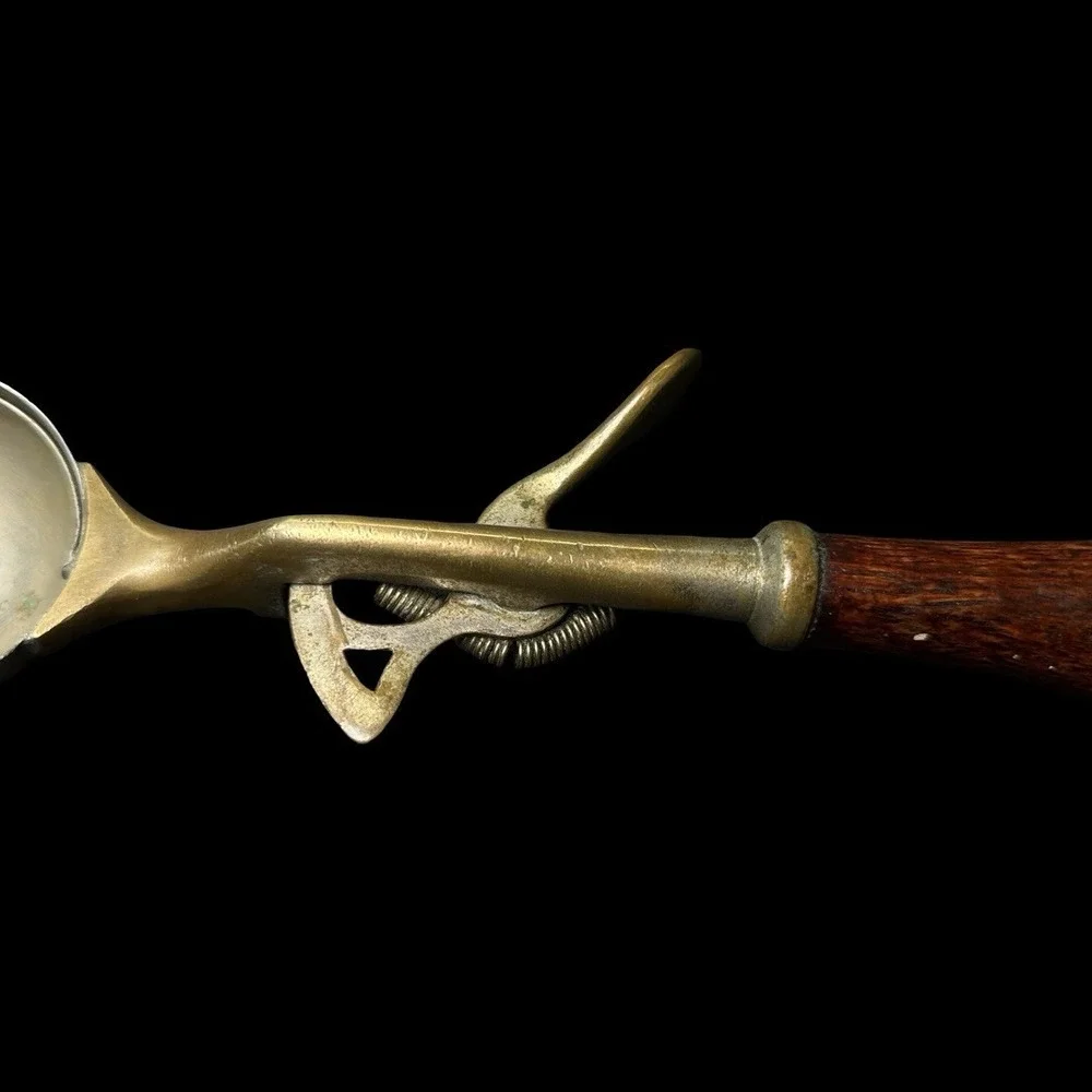 Antique H.M. Noyes Ice Cream Scoop Sz 16 Wood Handle Spring-Loaded